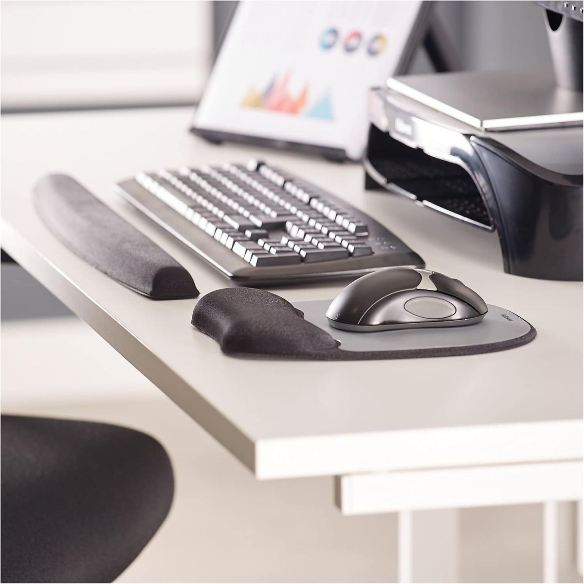 Fellowes Memory Foam Mousepad Wrist Support Silver Streak Durable Jersey Covering Fellowes Memory Foam Mousepad Wrist Support Silver Streak Durable Jersey Covering