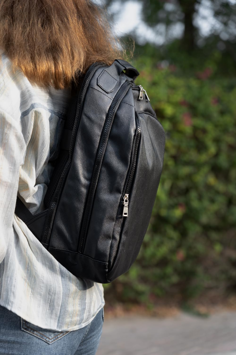 Levelo Elegancia Universal Backpack 16" with LVL Signature Logo - Black