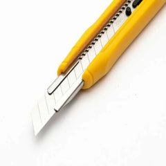 Deli Expect Cutter 9mm, 2031, Small