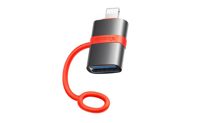 Mcdodo Ot 2600 USB A 3.0 to Lightning Adapter High Speed Data Transfer Otg Compatible Aluminum Alloy Exterior Silicone Band Design