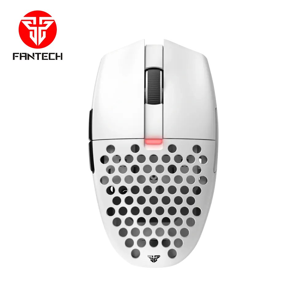 Fantech Aria gaming mouse for computer setup