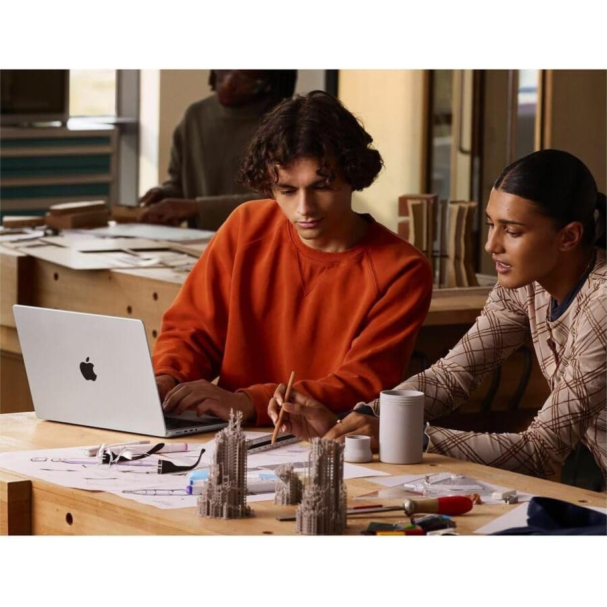 Apple laptop for portable computing