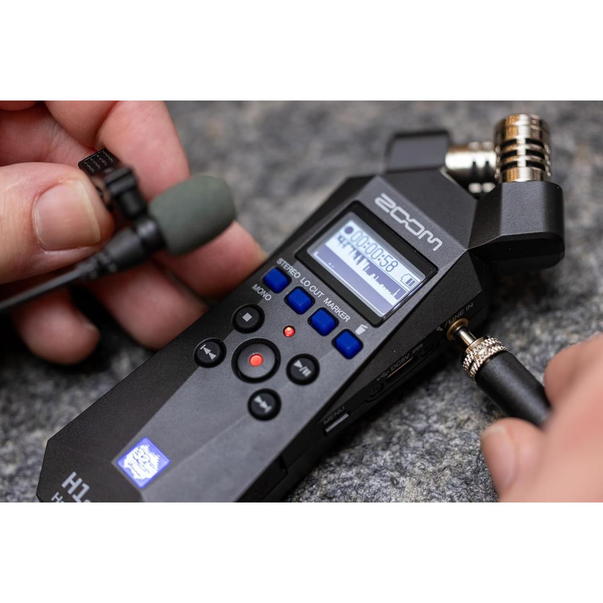 Zoom microphone for audio recording
