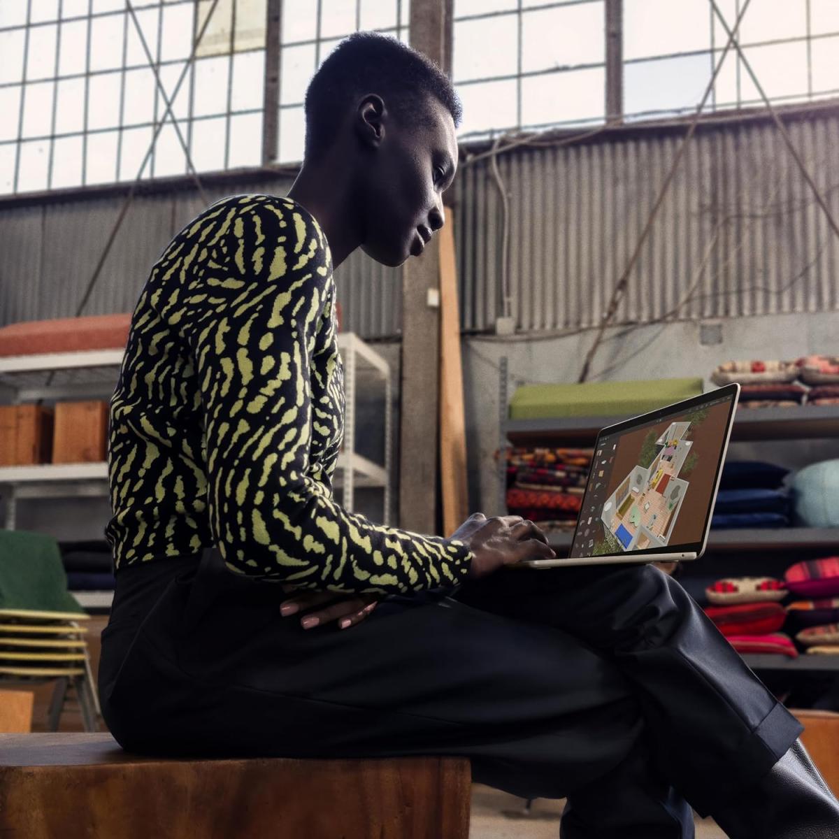 Apple laptop for portable computing